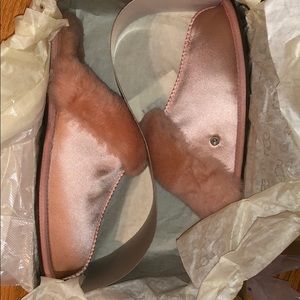 Pink ugg slippers